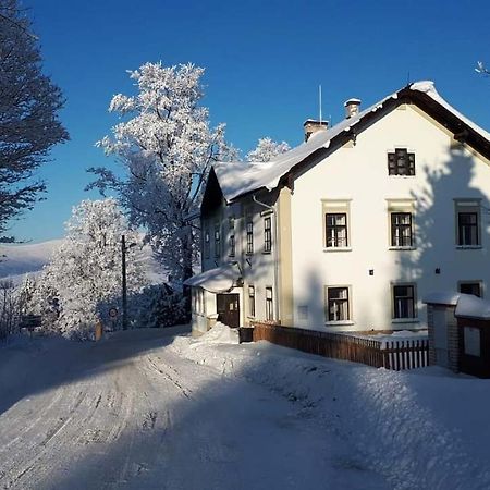 Stara Skola Hedec Aparthotel Králíky Екстериор снимка