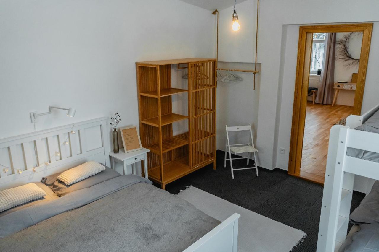 Stara Skola Hedec Aparthotel Králíky Екстериор снимка