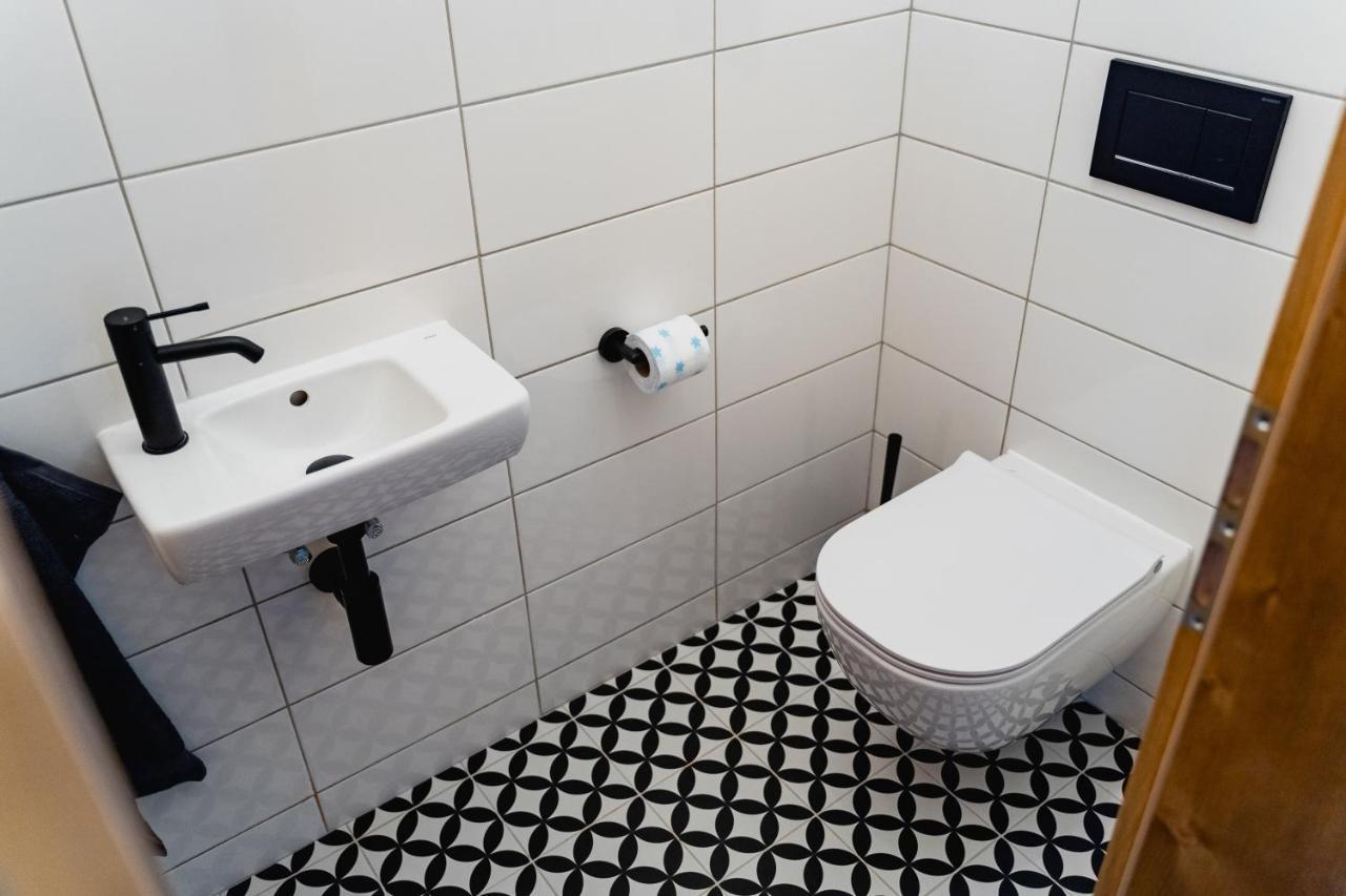 Stara Skola Hedec Aparthotel Králíky Екстериор снимка